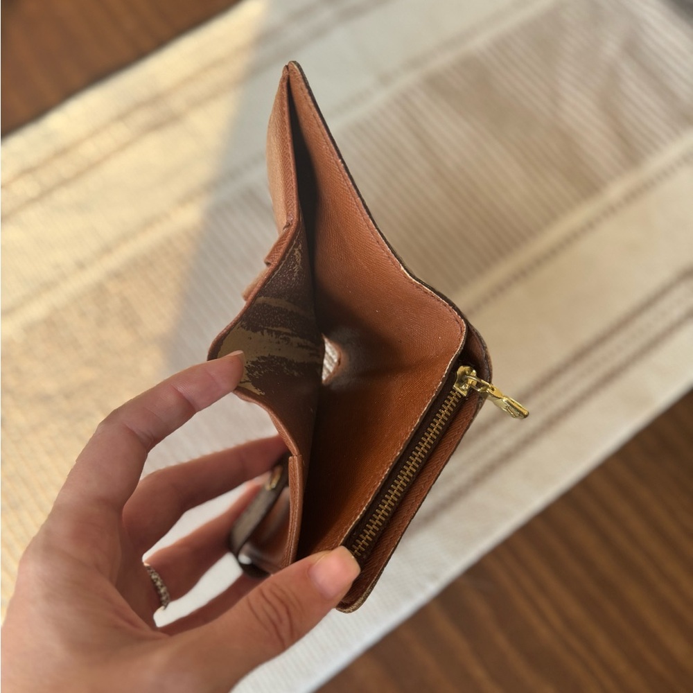 Louis Vuitton Two Way Snap and Zip Monogram Wallet - Picture 8 of 8